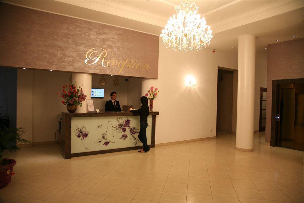 Flowers Hotel 키시나우 외부 사진